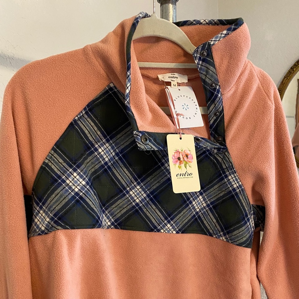 NWT Entro Fleece